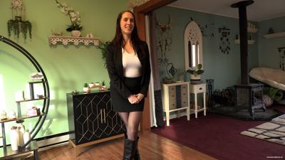 Cadence Lux: Another Naked Realtor (MP4)